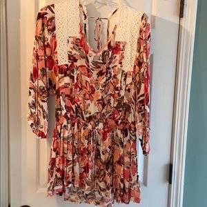 Floral Top NWOT